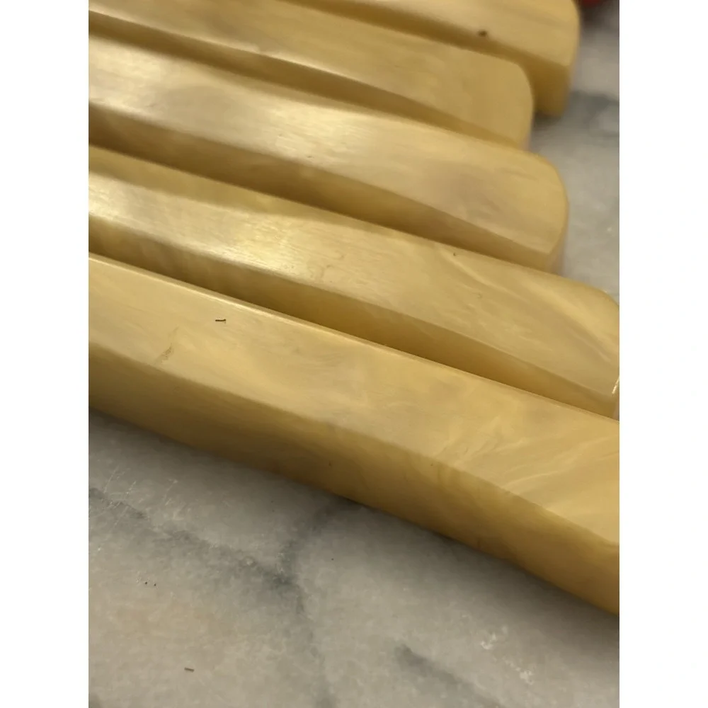 Vintage Robeson Steak Knives Cream Butter Swirl Handles Set Of 5